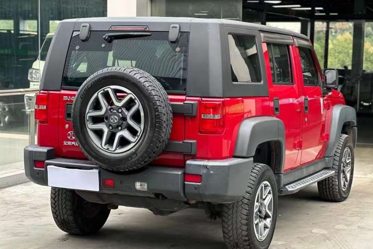 Used BAIC Off-Road BJ40 2017 40L 2.3T Automatic All-Wheel Drive Ring of the Tower Champion Edition Exterior 5