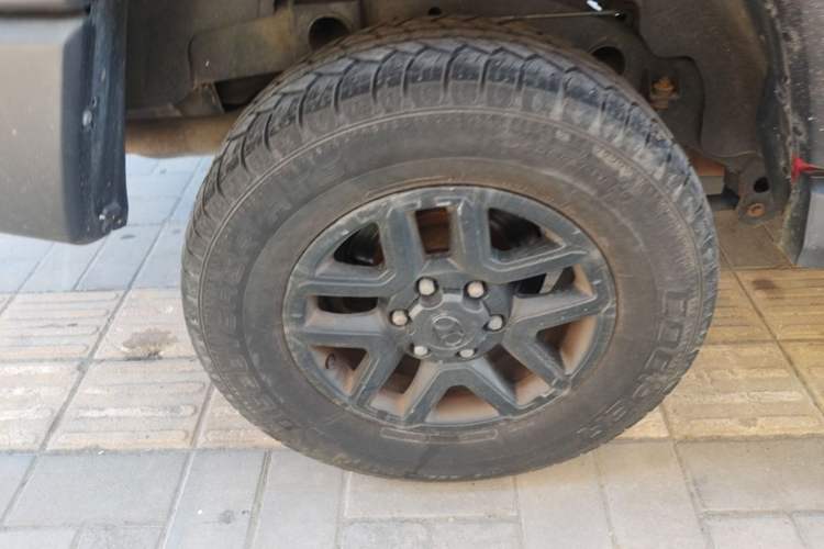 Used BAIC Off-Road BJ40 2017 40L 2.3T Automatic All-Wheel Drive Ring of the Tower Champion Edition Exterior 5