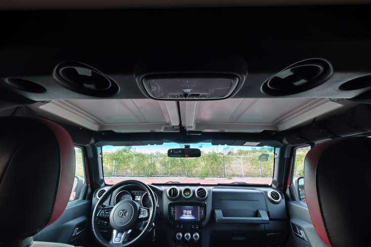 Used BAIC Off-Road BJ40 2017 40L 2.3T Automatic All-Wheel Drive Ring of the Tower Champion Edition Headliner