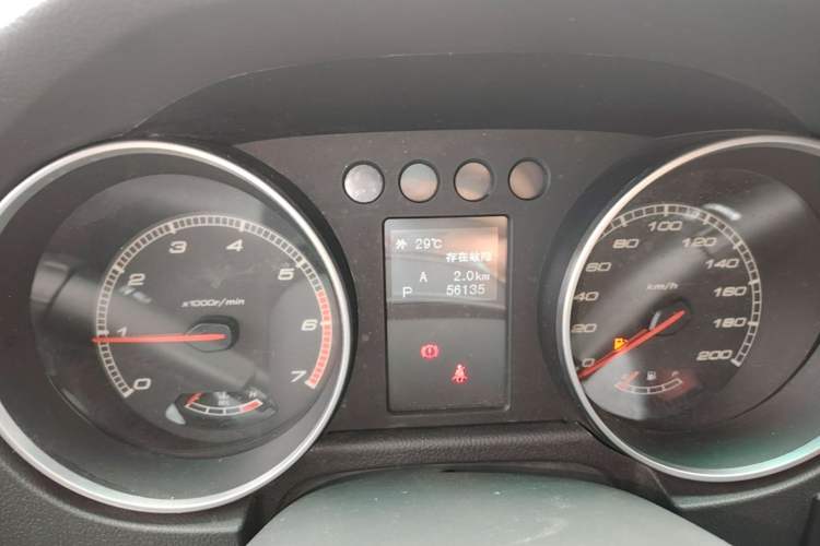 Used BAIC Off-Road BJ40 2017 40L 2.3T Automatic All-Wheel Drive Ring of the Tower Champion Edition Instrument Cluster