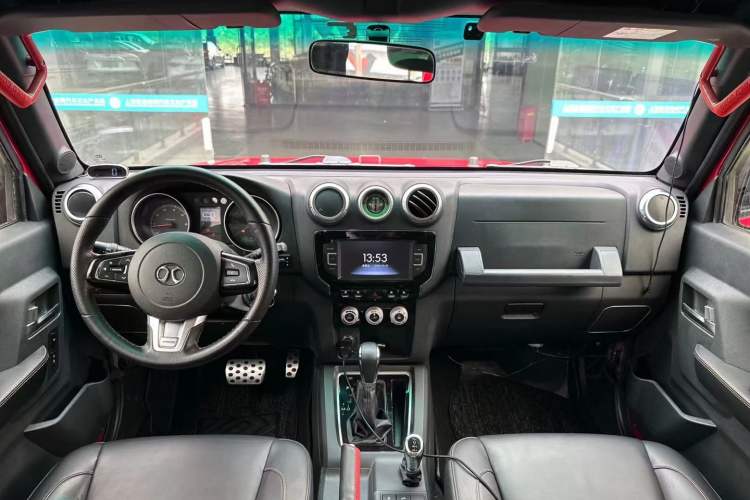 Used BAIC Off-Road BJ40 2017 40L 2.3T Automatic All-Wheel Drive Ring of the Tower Champion Edition Interior 2