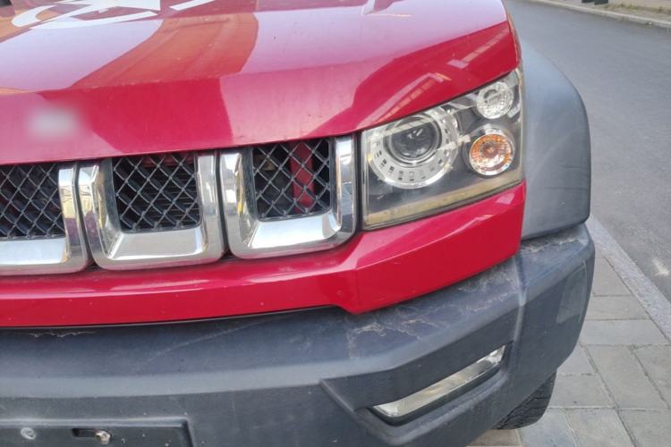 Used BAIC Off-Road BJ40 2017 40L 2.3T Automatic All-Wheel Drive Ring of the Tower Champion Edition Left Front Headlight