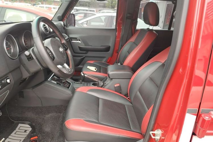 Used BAIC Off-Road BJ40 2017 40L 2.3T Automatic All-Wheel Drive Ring of the Tower Champion Edition Left Front Seat