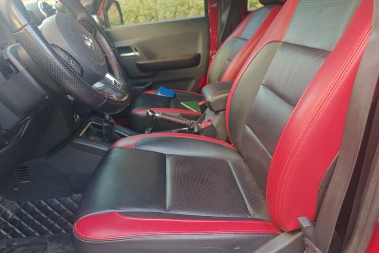 Used BAIC Off-Road BJ40 2017 40L 2.3T Automatic All-Wheel Drive Ring of the Tower Champion Edition Left Front Seat