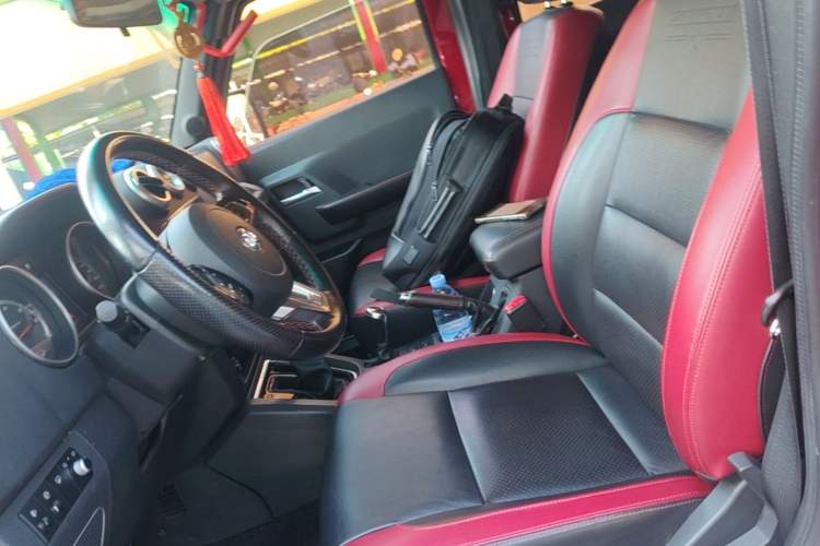 Used BAIC Off-Road BJ40 2017 40L 2.3T Automatic All-Wheel Drive Ring of the Tower Champion Edition Left Front Seat