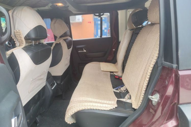 Used BAIC Off-Road BJ40 2017 40L 2.3T Automatic All-Wheel Drive Ring of the Tower Champion Edition Left Rear Seat