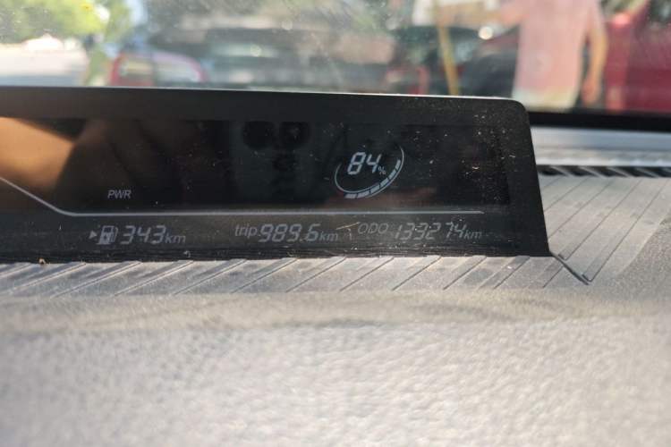 Used BAIC Off-Road BJ40 2017 40L 2.3T Manual Four-Wheel Drive Ring of the Tower Champion Edition Odometer Close Up