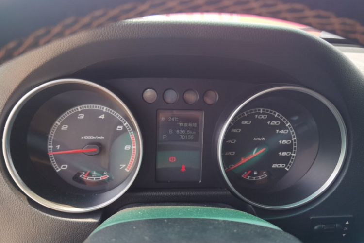 Used BAIC Off-Road BJ40 2017 40L 2.3T Automatic All-Wheel Drive Ring of the Tower Champion Edition Odometer Close Up