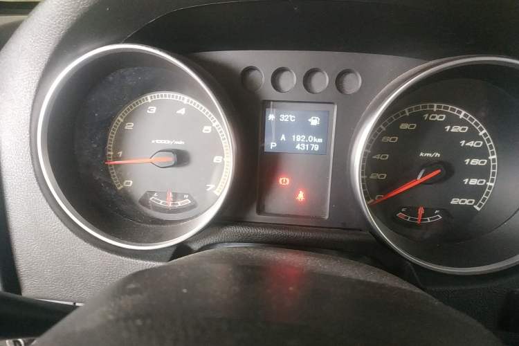 Used BAIC Off-Road BJ40 2017 40L 2.3T Automatic All-Wheel Drive Ring of the Tower Champion Edition Odometer Close Up