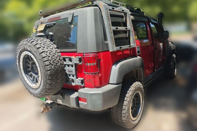 Used BAIC Off-Road BJ40 2017 40L 2.3T Manual Four-Wheel Drive Ring of the Tower Champion Edition Rear Right 45 Deg