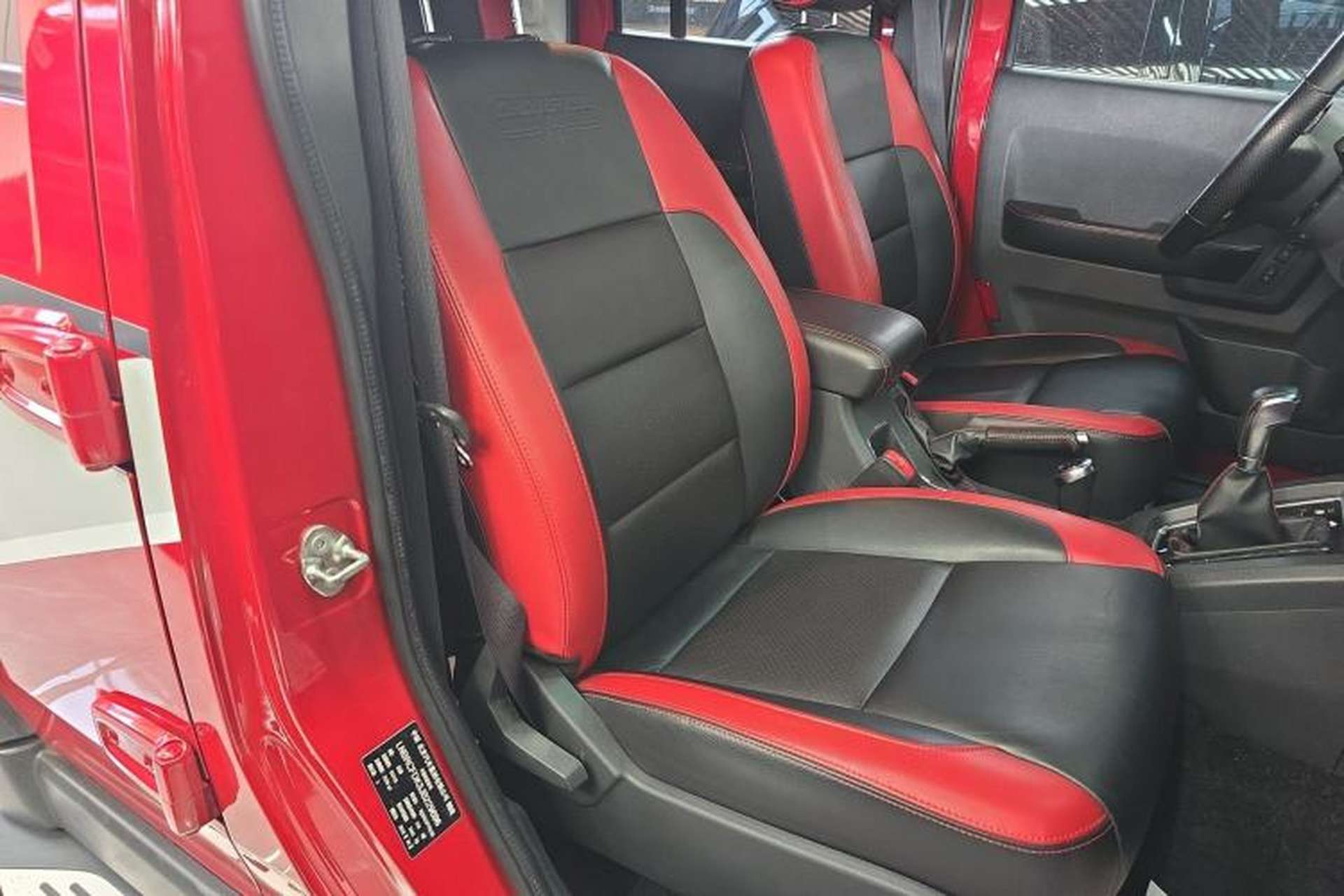 Used BAIC Off-Road BJ40 2017 40L 2.3T Automatic All-Wheel Drive Ring of the Tower Champion Edition Right Front Seat
