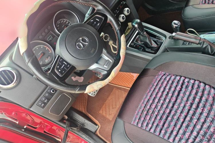 Used BAIC Off-Road BJ40 2017 40L 2.3T Automatic All-Wheel Drive Ring of the Tower Champion Edition Steering Wheel