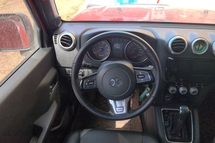 Used BAIC Off-Road BJ40 2017 40L 2.3T Automatic All-Wheel Drive Ring of the Tower Champion Edition Steering Wheel
