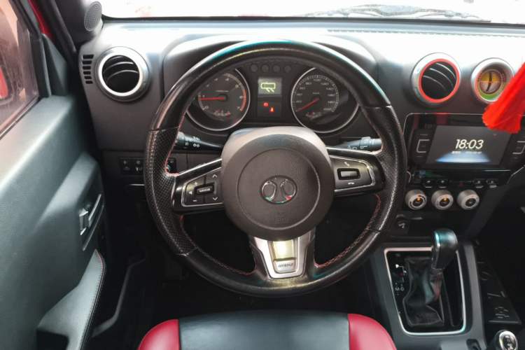 Used BAIC Off-Road BJ40 2017 40L 2.3T Automatic All-Wheel Drive Ring of the Tower Champion Edition Steering Wheel