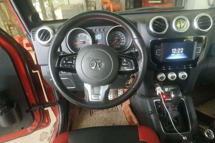 Used BAIC Off-Road BJ40 2017 40L 2.3T Automatic All-Wheel Drive Ring of the Tower Champion Edition Steering Wheel