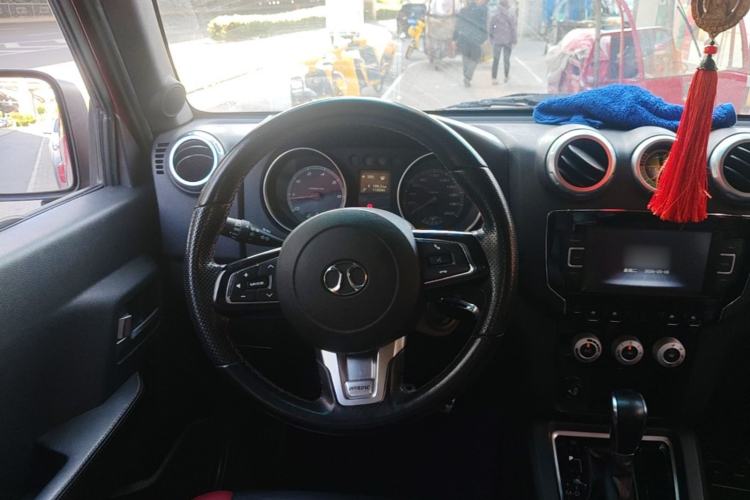 Used BAIC Off-Road BJ40 2017 40L 2.3T Automatic All-Wheel Drive Ring of the Tower Champion Edition Steering Wheel