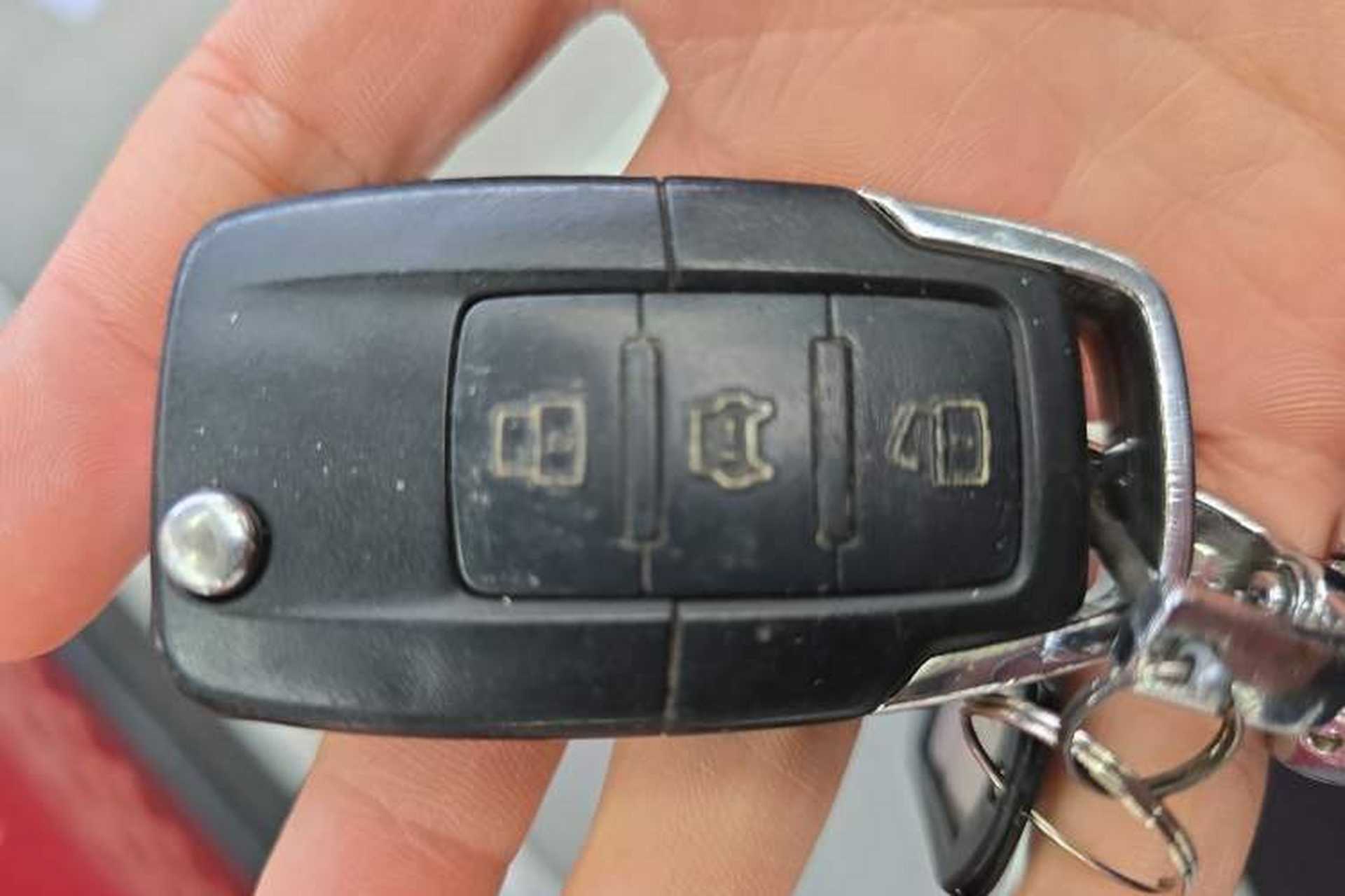 Used BAIC Off-Road BJ40 2017 40L 2.3T Automatic All-Wheel Drive Ring of the Tower Champion Edition Vehicle Key