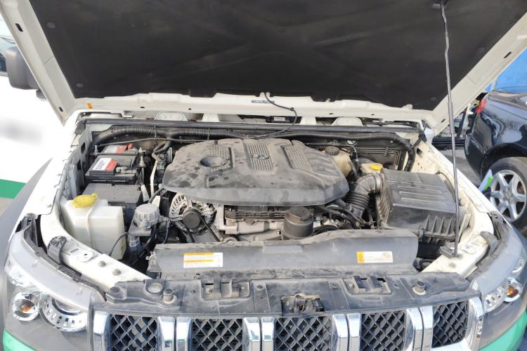Used BAIC Off-Road BJ40 2017 40L 2.3T Automatic All-Wheel Drive Ring of the Tower Champion Edition Engine Bay