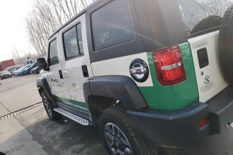 Used BAIC Off-Road BJ40 2017 40L 2.3T Automatic All-Wheel Drive Ring of the Tower Champion Edition Exterior 3
