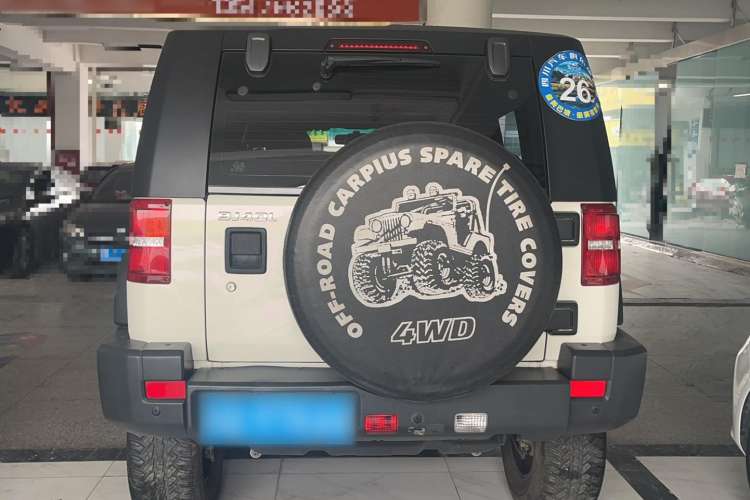 Used BAIC Off-Road BJ40 2017 40L 2.3T Automatic All-Wheel Drive Ring of the Tower Champion Edition Exterior 4