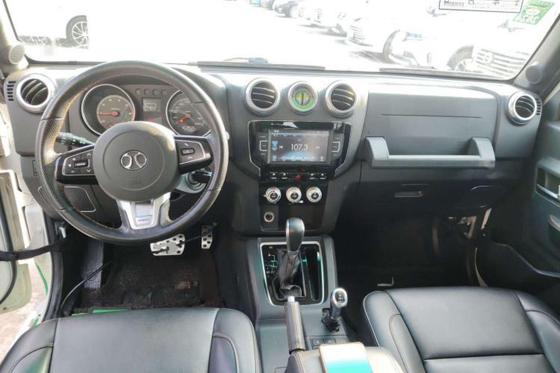 Used BAIC Off-Road BJ40 2017 40L 2.3T Automatic All-Wheel Drive Ring of the Tower Champion Edition Interior 2