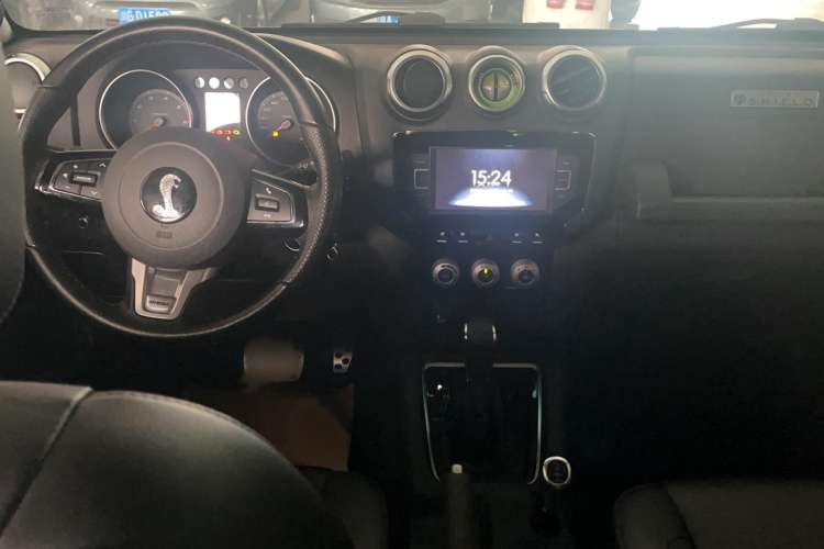 Used BAIC Off-Road BJ40 2017 40L 2.3T Automatic All-Wheel Drive Ring of the Tower Champion Edition Interior 3