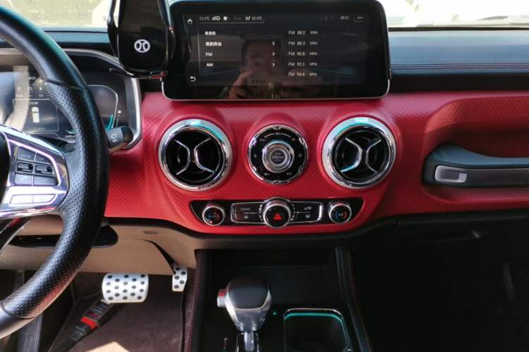 Used BAIC Off-Road BJ40 2018 PLUS 2.3T Automatic Four-Wheel Drive Premium Edition China V Audio And AC Panel