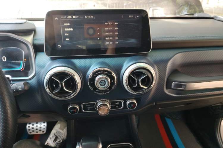 Used BAIC Off-Road BJ40 2018 PLUS 2.3T Automatic Four-Wheel Drive Premium Edition China V Audio And AC Panel