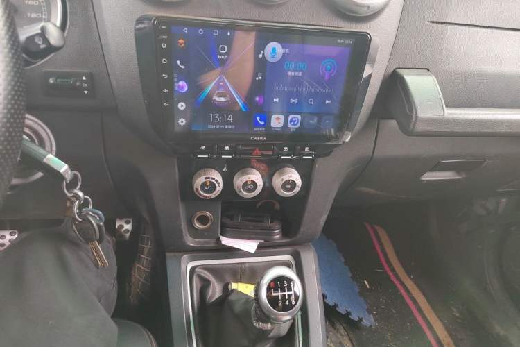 Used BAIC Off-Road BJ40 2018 40L 2.0T Manual Diesel Four-Wheel Drive Prestige Edition Audio And AC Panel