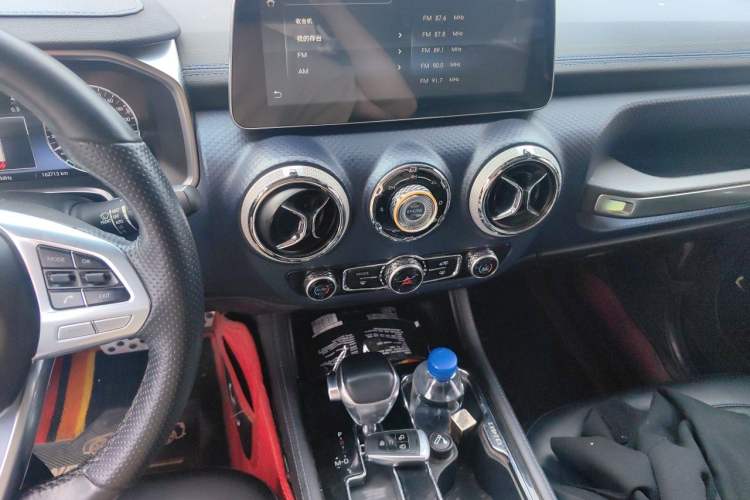Used BAIC Off-Road BJ40 2018 PLUS 2.3T Automatic Four-Wheel Drive Flagship Version China V Emission Standard Audio And AC Panel