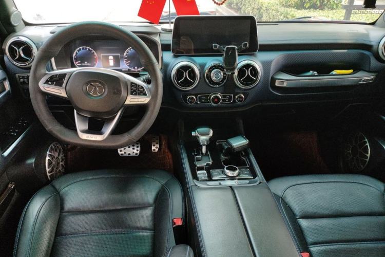 Used BAIC Off-Road BJ40 2018 PLUS 2.3T Automatic Four-Wheel Drive Premium Edition China V Center Console