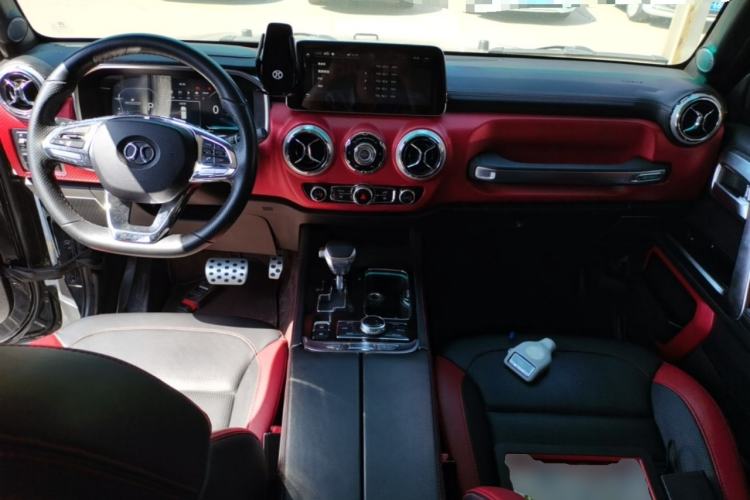 Used BAIC Off-Road BJ40 2018 PLUS 2.3T Automatic Four-Wheel Drive Premium Edition China V Center Console