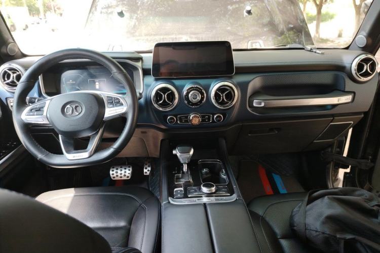 Used BAIC Off-Road BJ40 2018 PLUS 2.3T Automatic Four-Wheel Drive Premium Edition China V Center Console