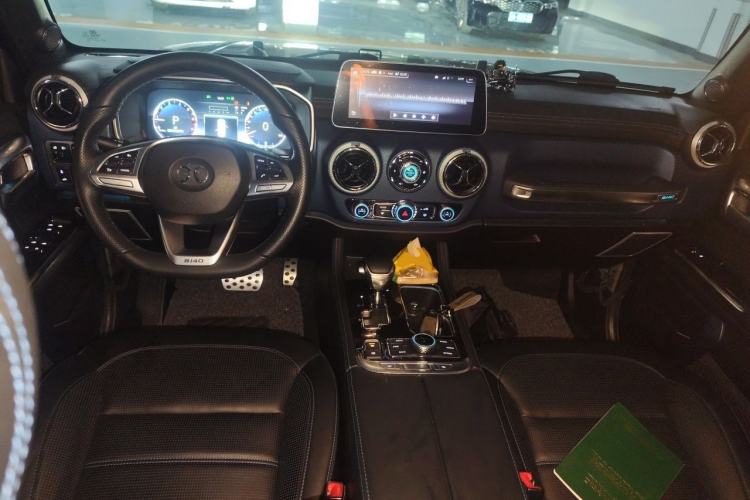 Used BAIC Off-Road BJ40 2018 PLUS 2.3T Automatic Four-Wheel Drive Flagship Version China V Emission Standard Center Console