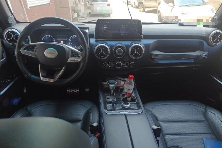 Used BAIC Off-Road BJ40 2018 PLUS 2.3T Automatic Four-Wheel Drive Premium Edition China V Center Console