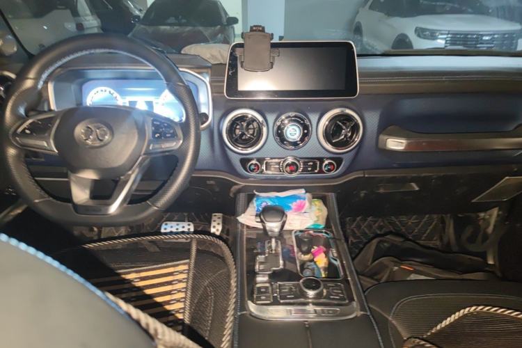 Used BAIC Off-Road BJ40 2018 PLUS 2.3T Automatic Four-Wheel Drive Premium Edition China V Center Console