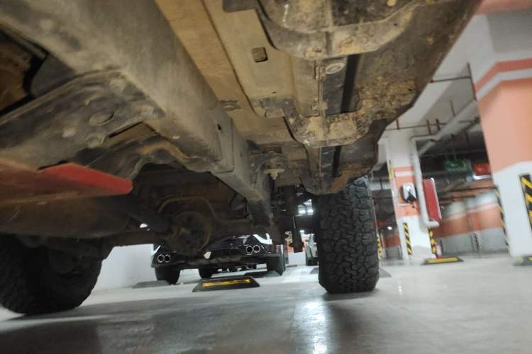 Used BAIC Off-Road BJ40 2018 PLUS 2.3T Automatic Four-Wheel Drive Flagship Version China V Emission Standard Chassis Front Left