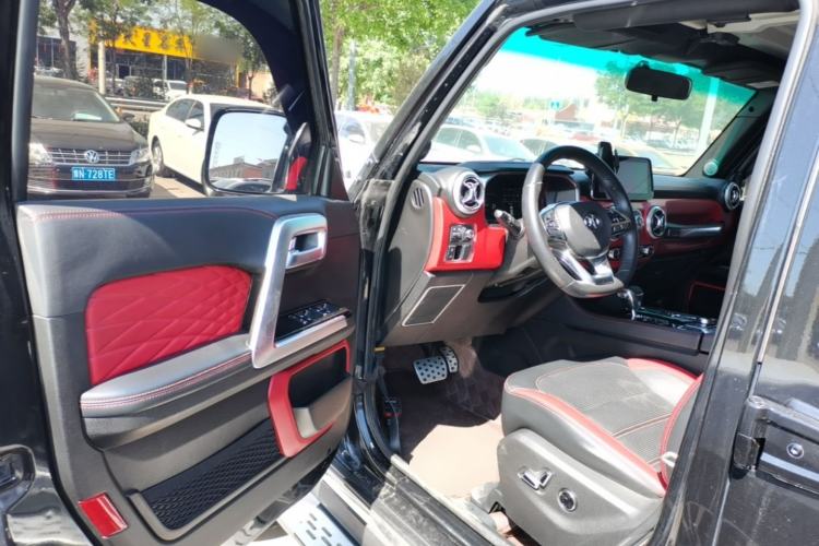 Used BAIC Off-Road BJ40 2018 PLUS 2.3T Automatic Four-Wheel Drive Premium Edition China V Driver Seat