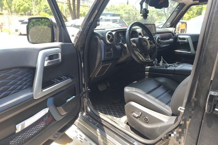 Used BAIC Off-Road BJ40 2018 PLUS 2.3T Automatic Four-Wheel Drive Flagship Version China V Emission Standard Driver Seat