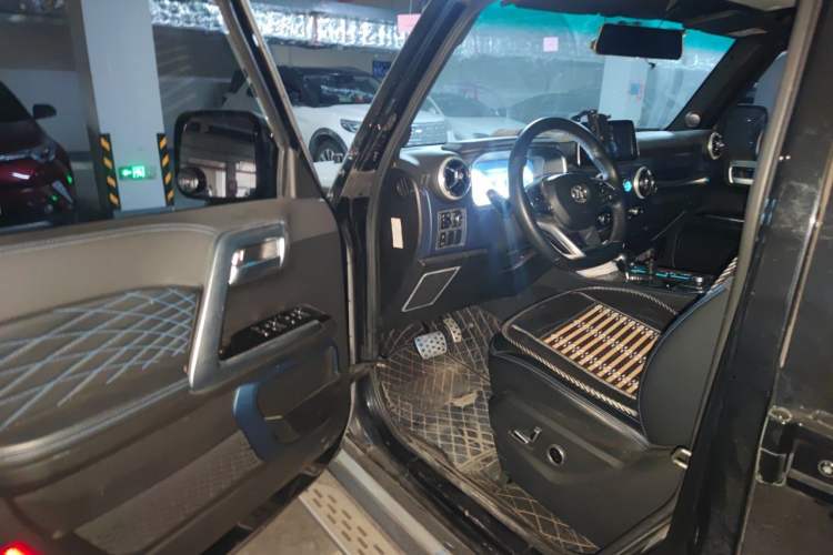 Used BAIC Off-Road BJ40 2018 PLUS 2.3T Automatic Four-Wheel Drive Premium Edition China V Driver Seat