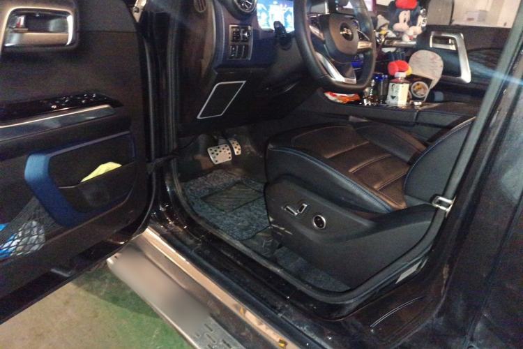 Used BAIC Off-Road BJ40 2018 PLUS 2.3T Automatic Four-Wheel Drive Premium Edition China V Driver Seat
