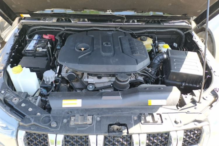 Used BAIC Off-Road BJ40 2018 PLUS 2.3T Automatic Four-Wheel Drive Premium Edition China V Engine Bay