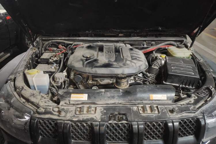 Used BAIC Off-Road BJ40 2018 PLUS 2.3T Automatic Four-Wheel Drive Flagship Version China V Emission Standard Engine Bay