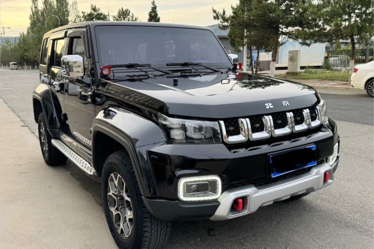Used BAIC Off-Road BJ40 2018 PLUS 2.3T Automatic Four-Wheel Drive Premium Edition China V Exterior 2