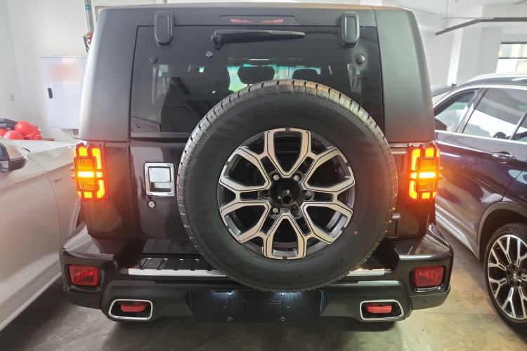 Used BAIC Off-Road BJ40 2018 PLUS 2.0T Automatic Four-Wheel Drive Urban Hunter Edition Exterior 4