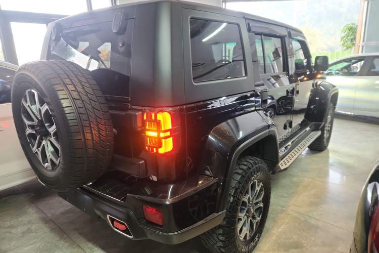 Used BAIC Off-Road BJ40 2018 PLUS 2.0T Automatic Four-Wheel Drive Urban Hunter Edition Exterior 5