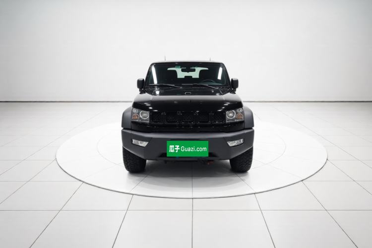 Used BAIC Off-Road BJ40 2018 40L 2.0T Manual Diesel Four-Wheel Drive Prestige Edition Front