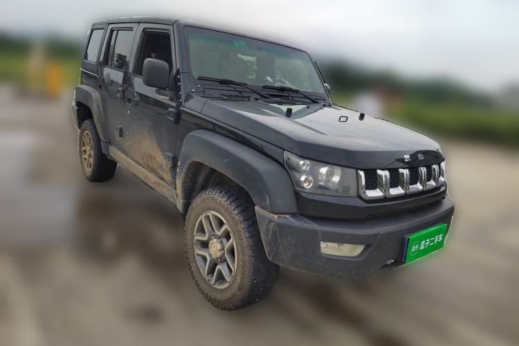 Used BAIC Off-Road BJ40 2018 40L 2.0T Manual Diesel Four-Wheel Drive Prestige Edition Front Right 45 Deg