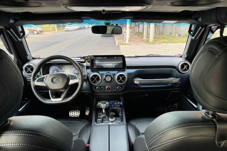 Used BAIC Off-Road BJ40 2018 PLUS 2.3T Automatic Four-Wheel Drive Premium Edition China V Gear Lever
