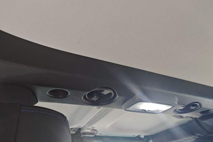 Used BAIC Off-Road BJ40 2018 PLUS 2.3T Automatic Four-Wheel Drive Premium Edition China V Headliner